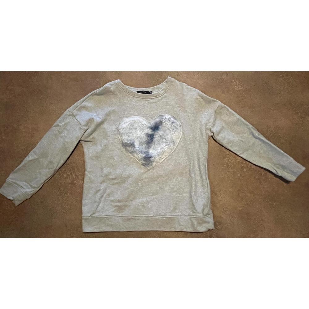 New Doe & Rae Gray Crew Neck Fuzzy Heart Sweatshirt Women L